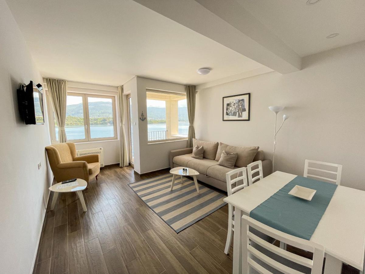 Apartments Maestral Tivat Eksteriør bilde