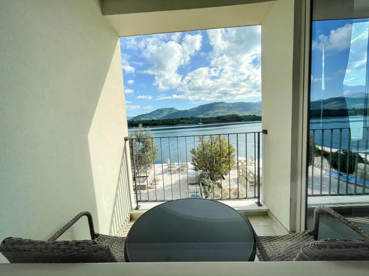 Apartments Maestral Tivat Eksteriør bilde