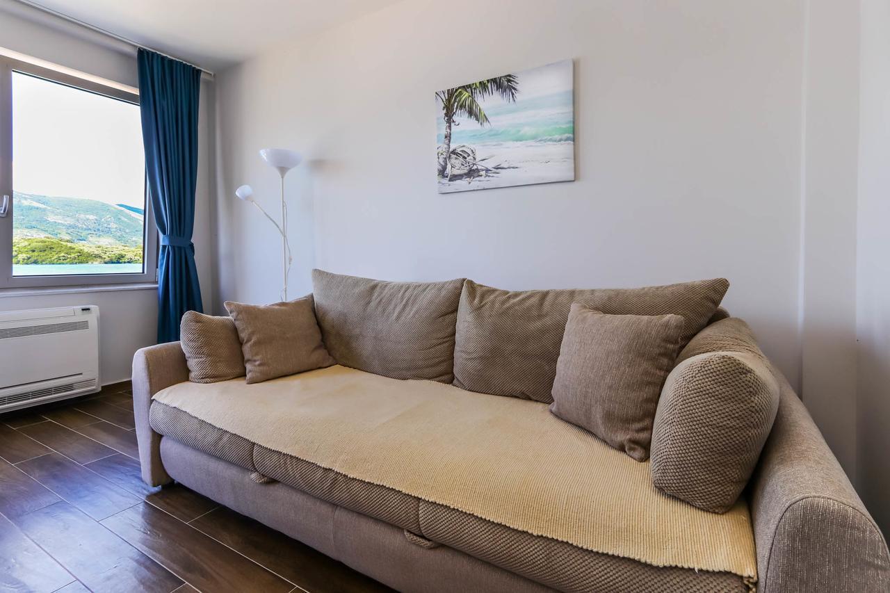 Apartments Maestral Tivat Eksteriør bilde
