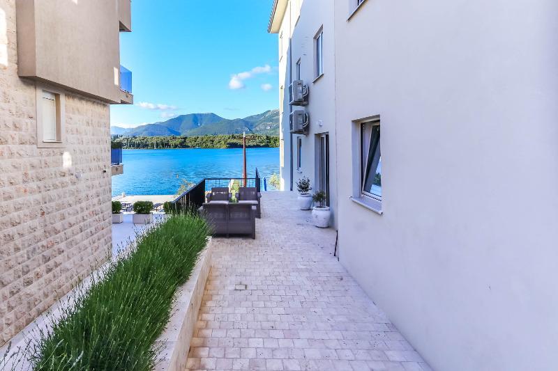 Apartments Maestral Tivat Eksteriør bilde